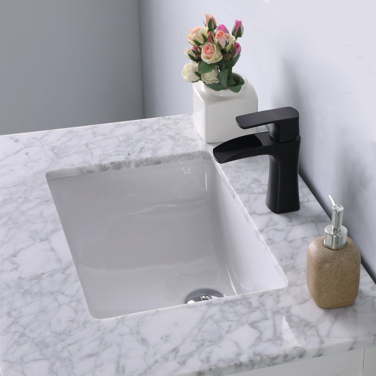 Maribella 30" Single Bathroom Vanity Set in White and Carrara White Marble Countertop without Mirror