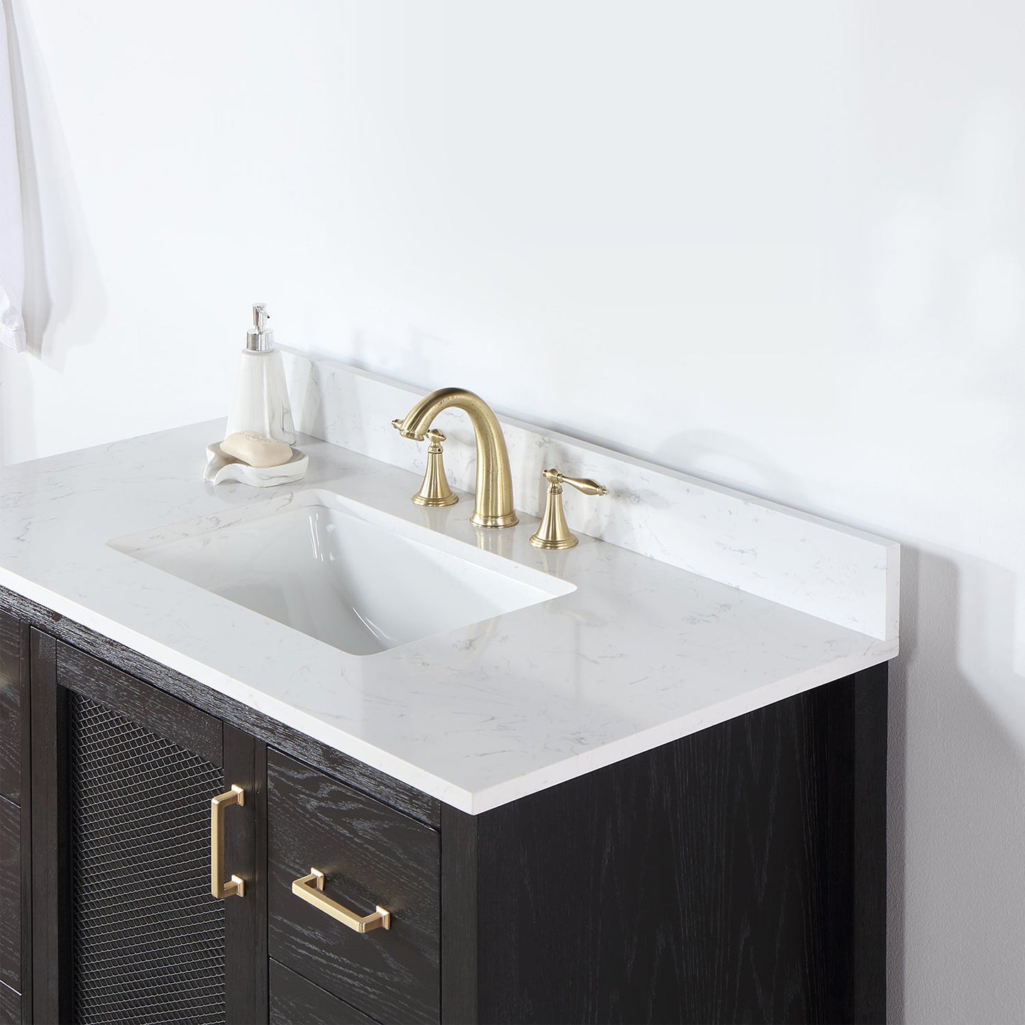 Hadiya 42" Single Bathroom Vanity Set in Black Oak with Aosta White Engineered Stone Countertop without Mirror
