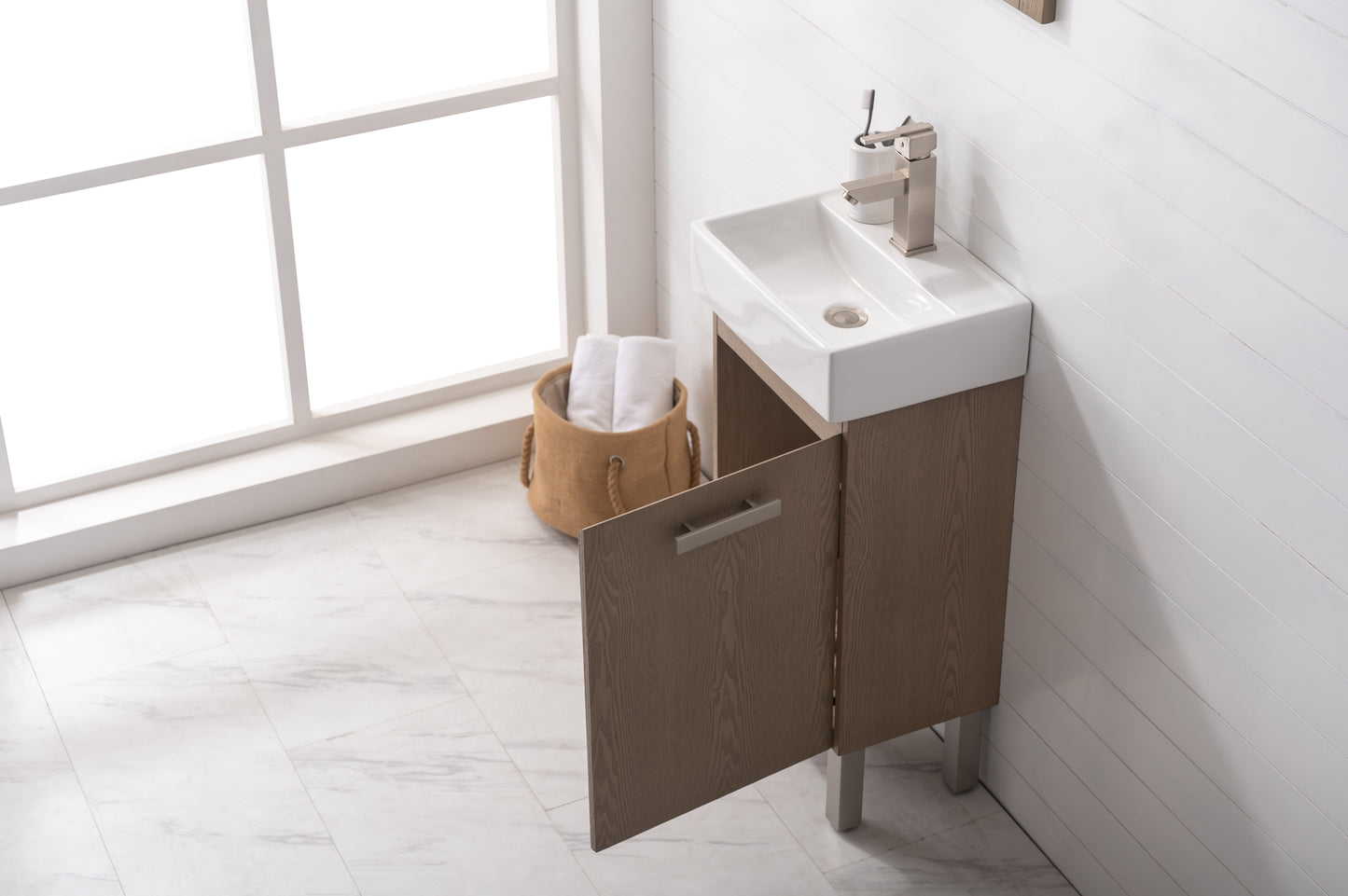 Stella 16.5" Single Sink Vanity In Oak