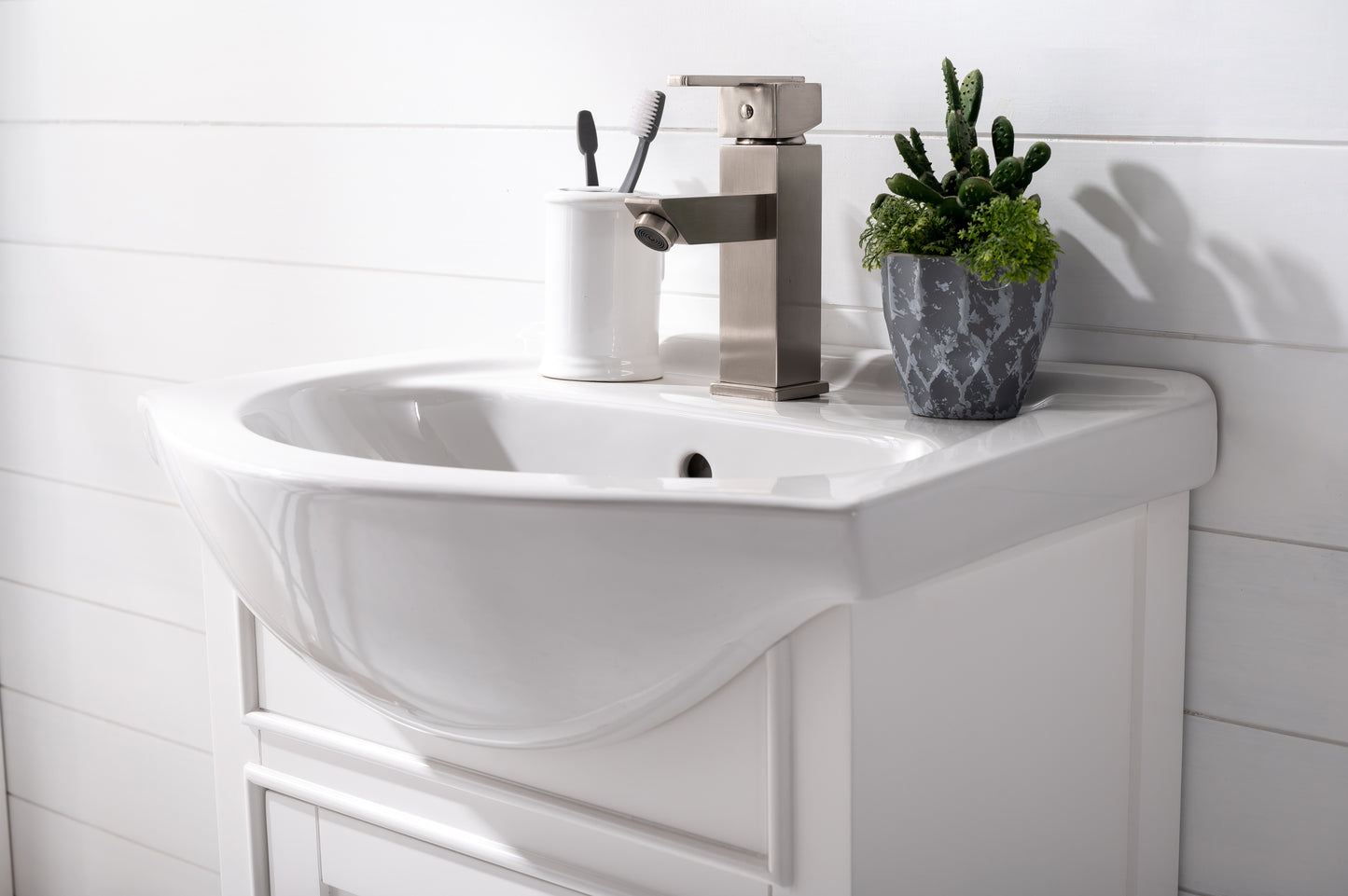 Marian 20" Single Sink Vanity In White