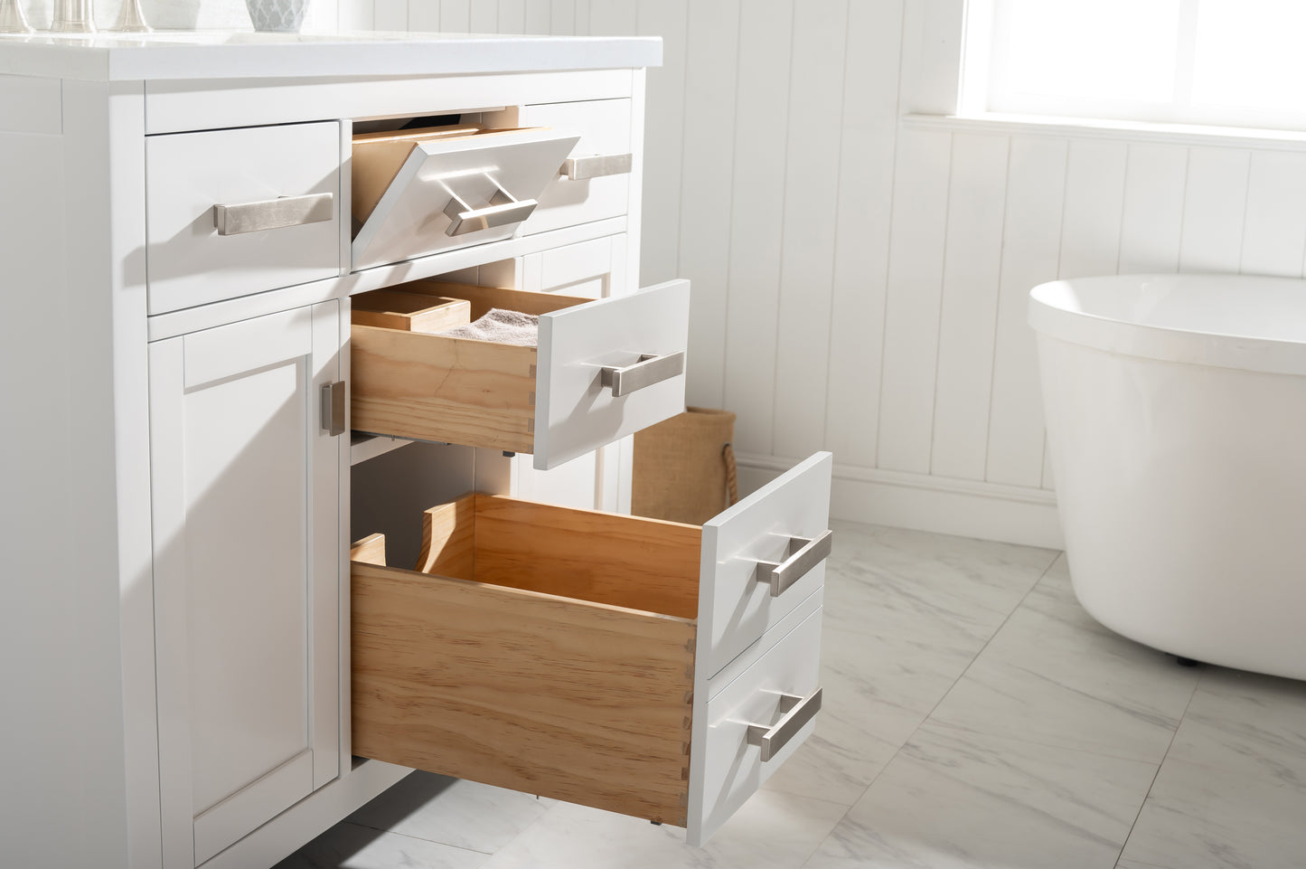 Valentino 42" Single Vanity in White
