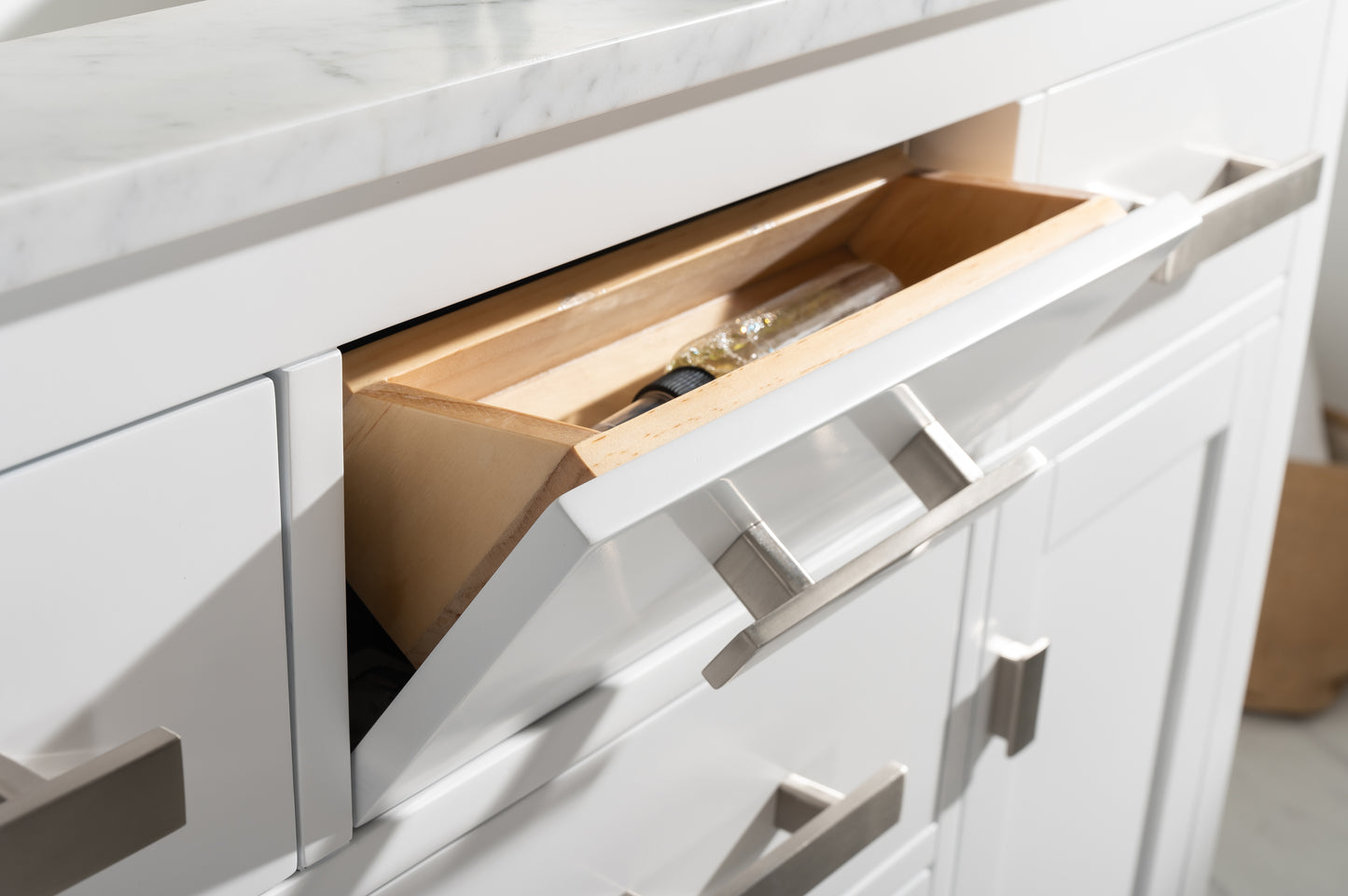 Valentino 42" Single Vanity in White