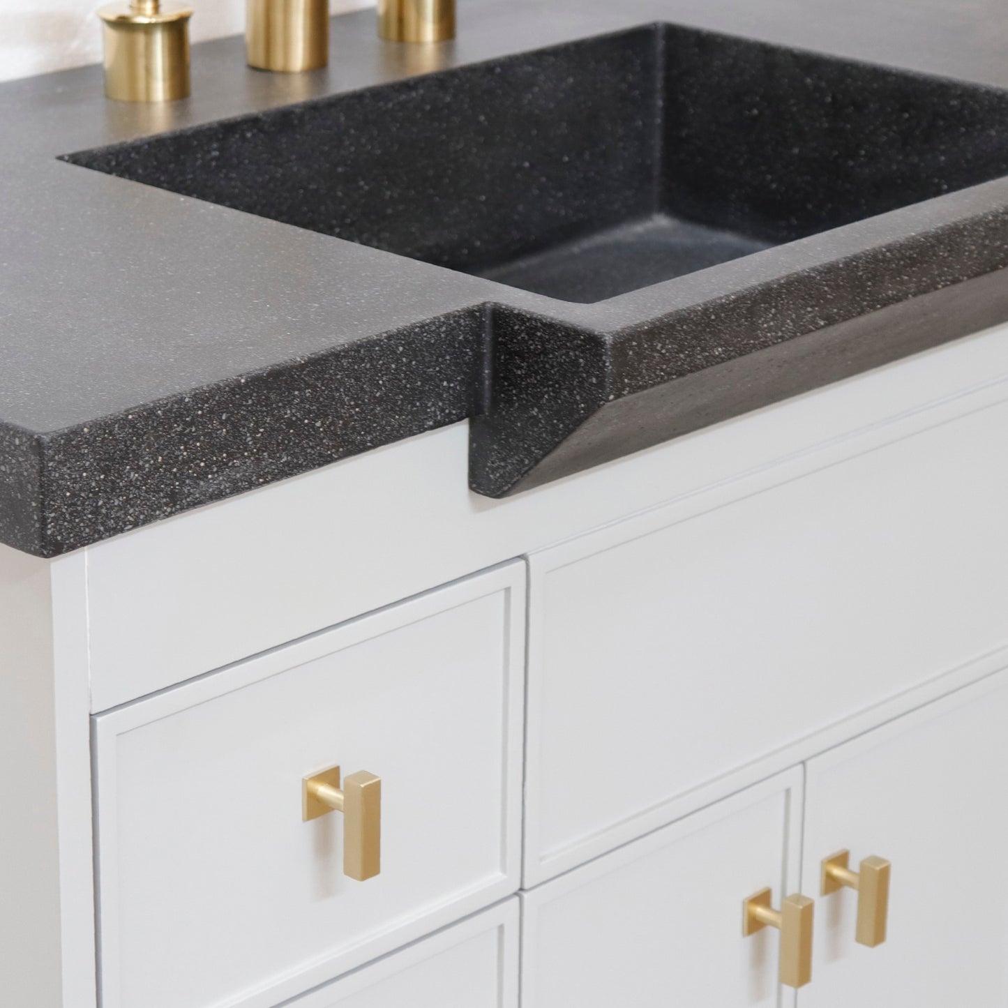39" Single Sink Vanity Light Gray Finish in Black Concrete Top