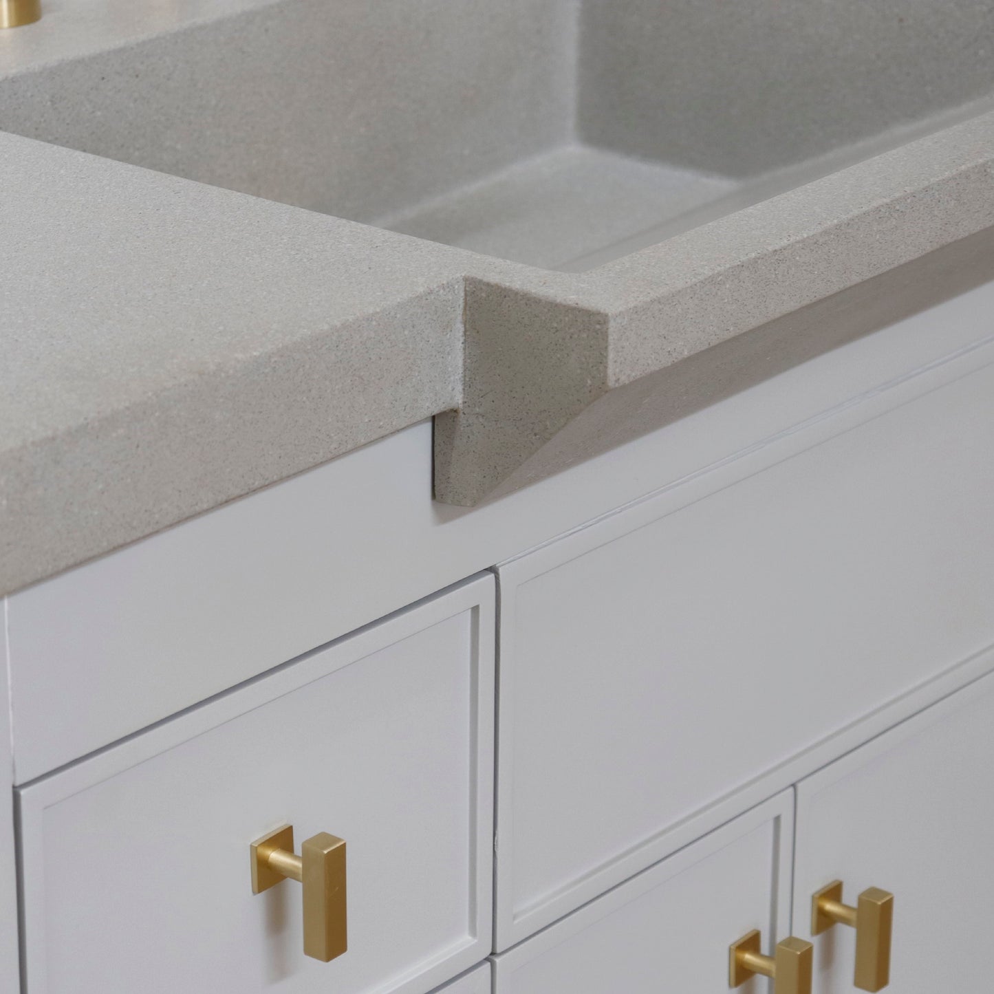 39" Single Sink Vanity Light Gray Finish in Gray Concrete Top