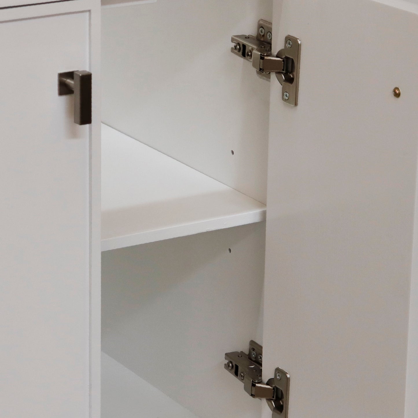 39" Single Sink Vanity White Finish in Sandy White Concrete Top