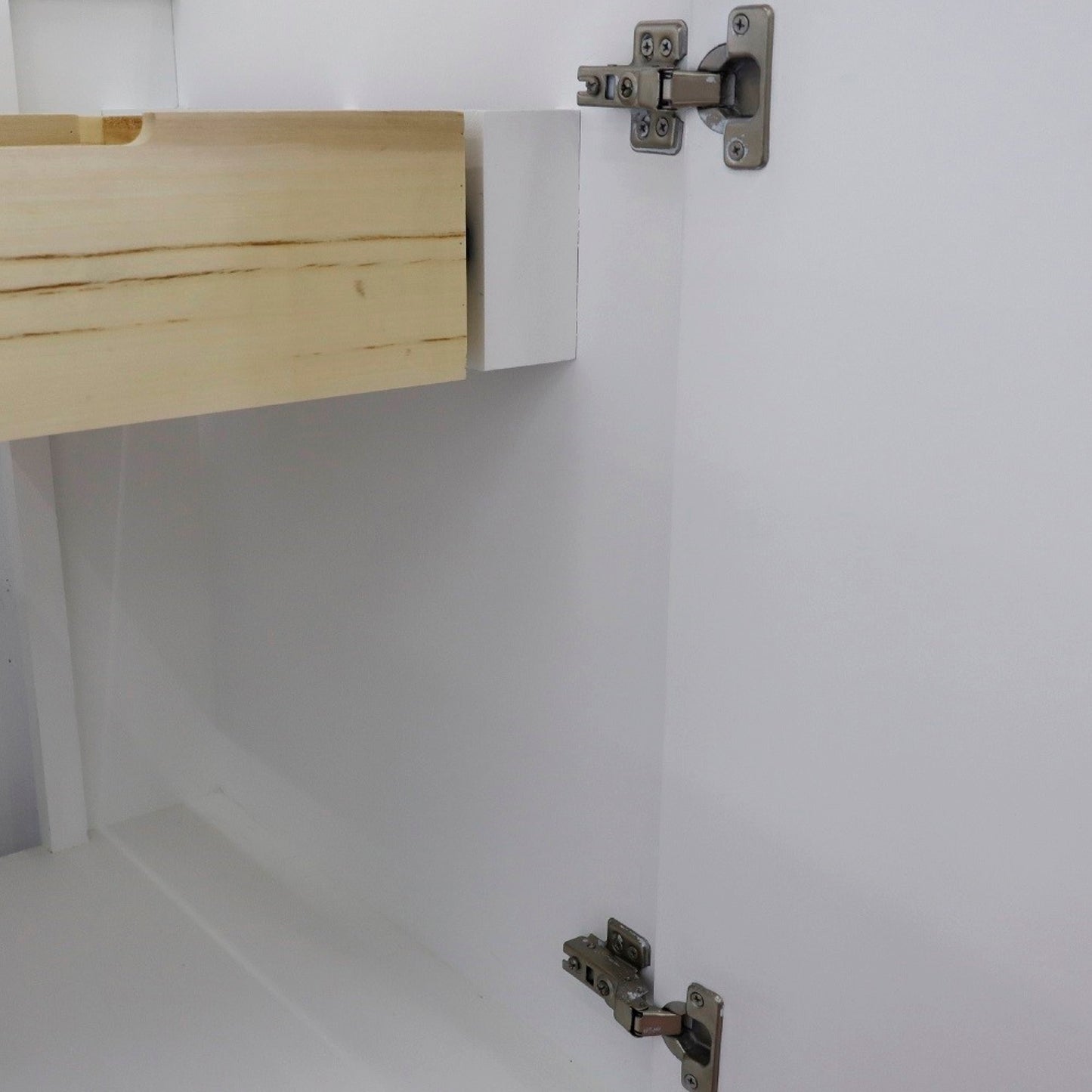 24" Single vanity in White finish cabinet only