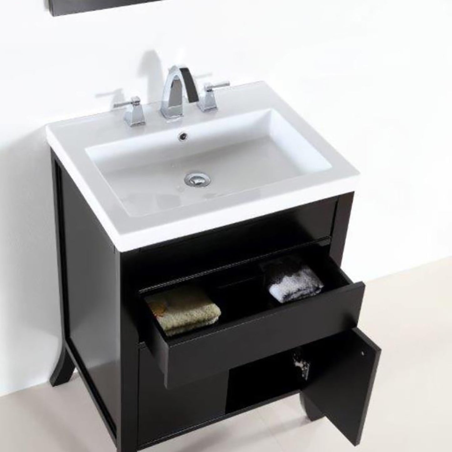 24" Single sink vanity