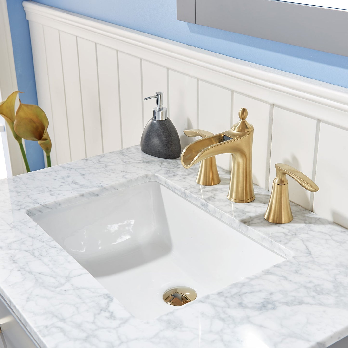 Ivy 30" Single Bathroom Vanity Set in Gray and Carrara White Marble Countertop with Mirror