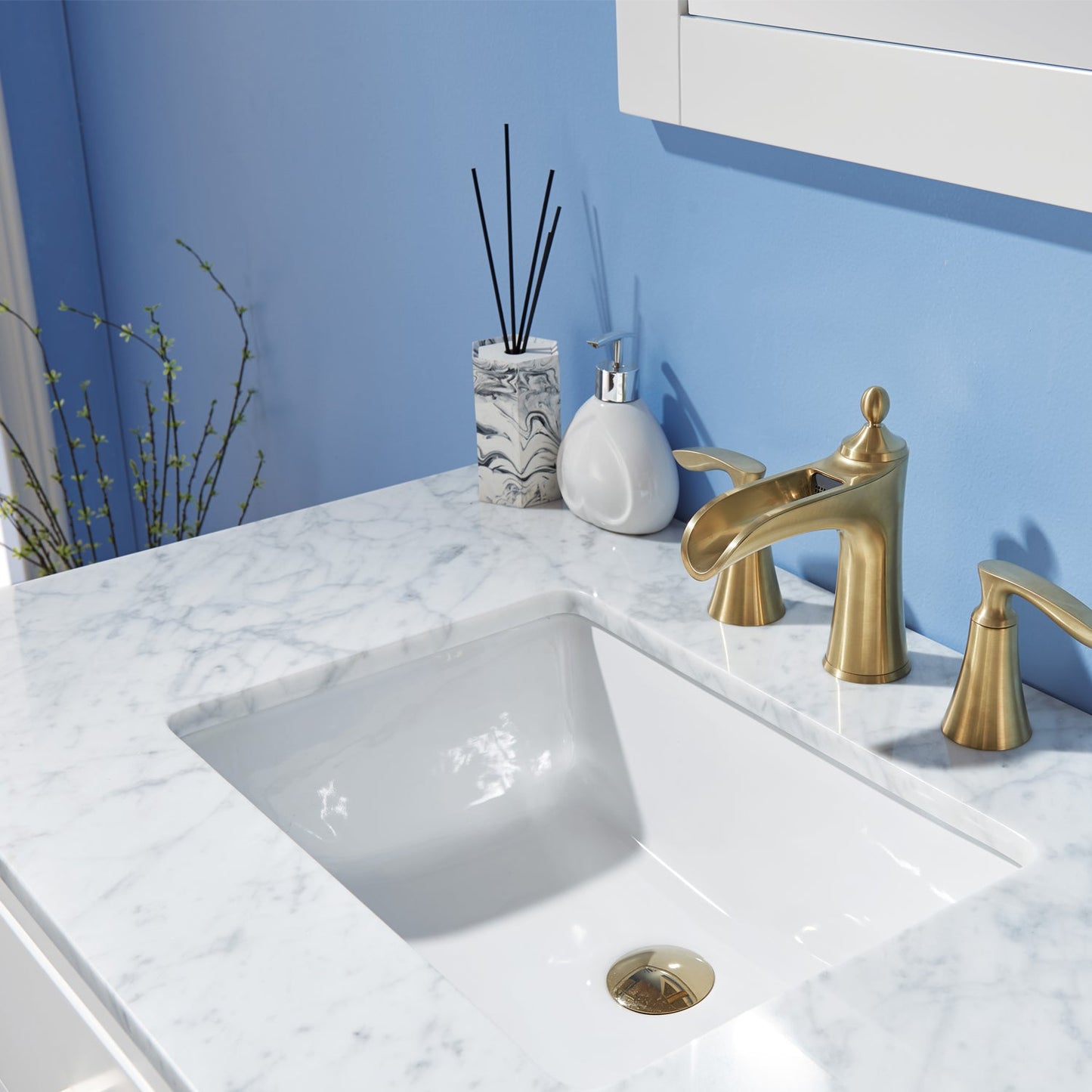Ivy 36" Single Bathroom Vanity Set in White and Carrara White Marble Countertop without Mirror