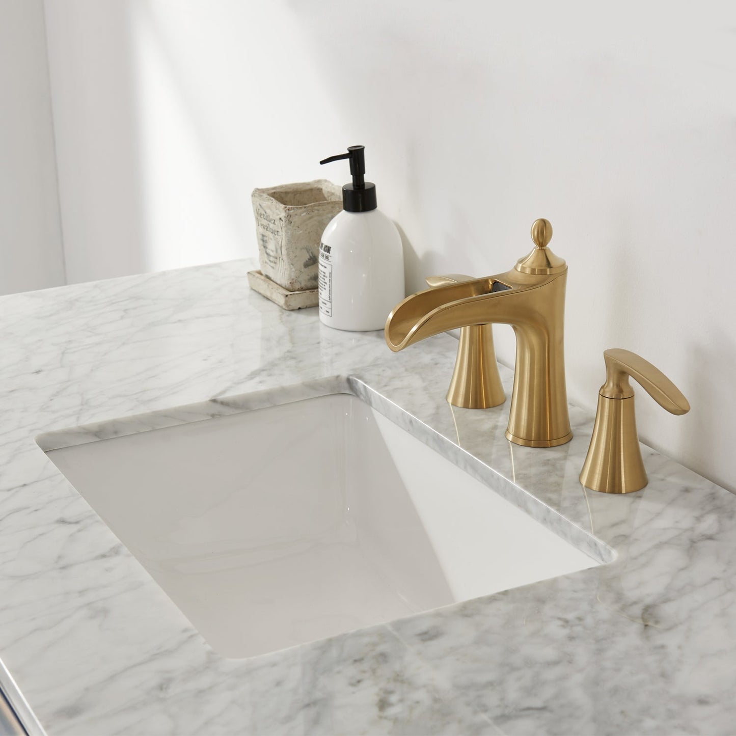 Ivy 48" Single Bathroom Vanity Set in Royal Blue and Carrara White Marble Countertop without Mirror