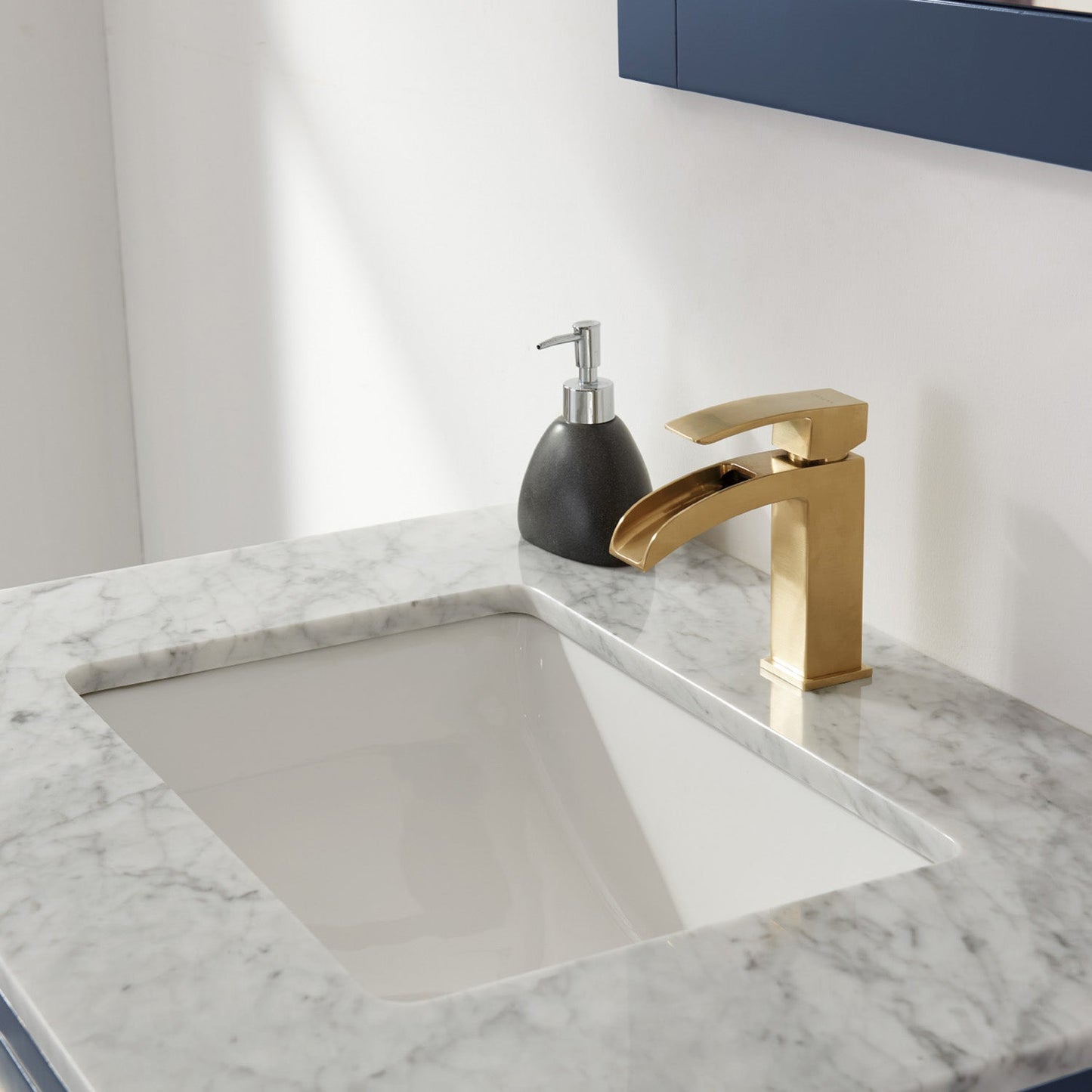 Remi 30" Single Bathroom Vanity Set in Royal Blue and Carrara White Marble Countertop with Mirror