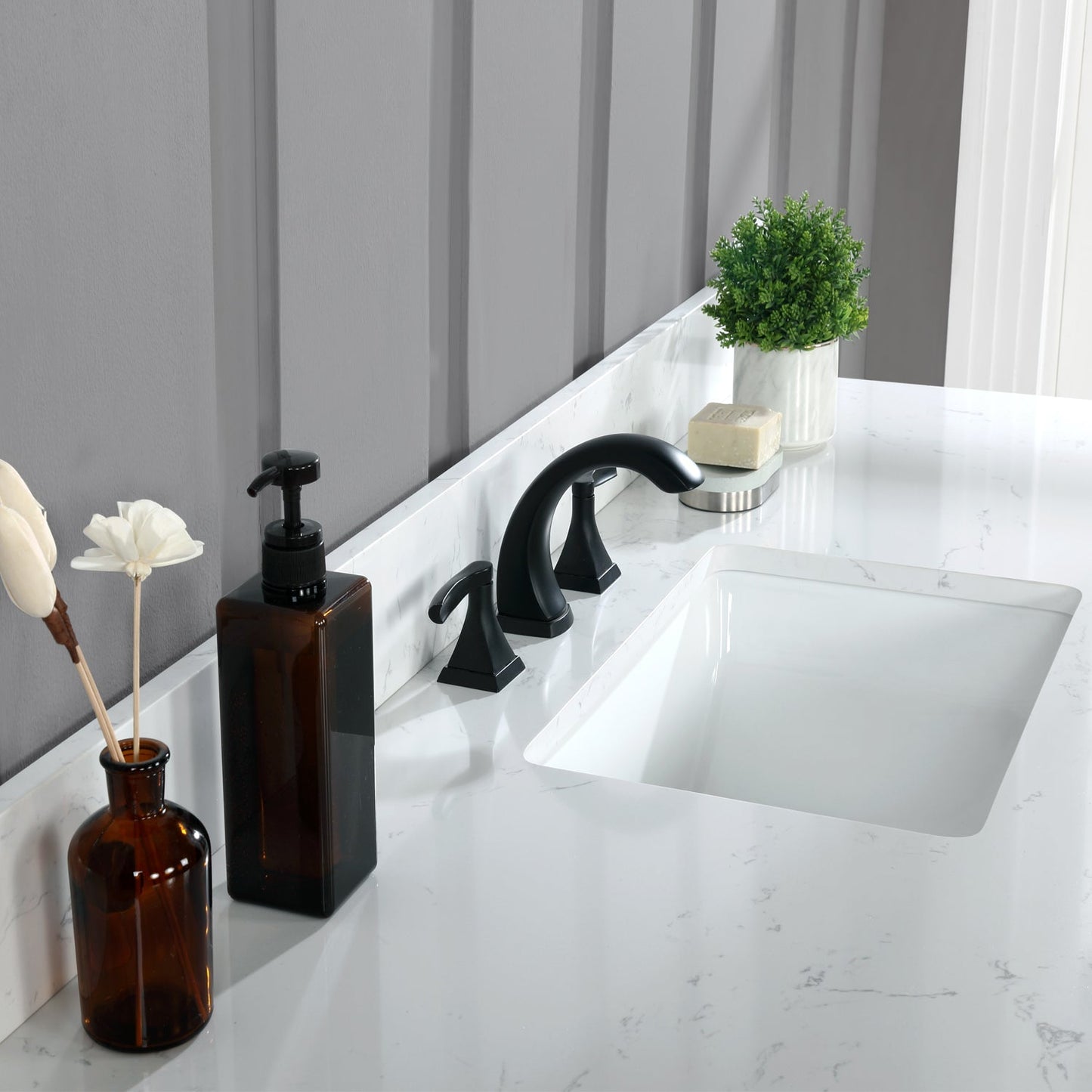 Kinsley 60" Single Bathroom Vanity Set in White and Carrara White Marble Countertop with Mirror