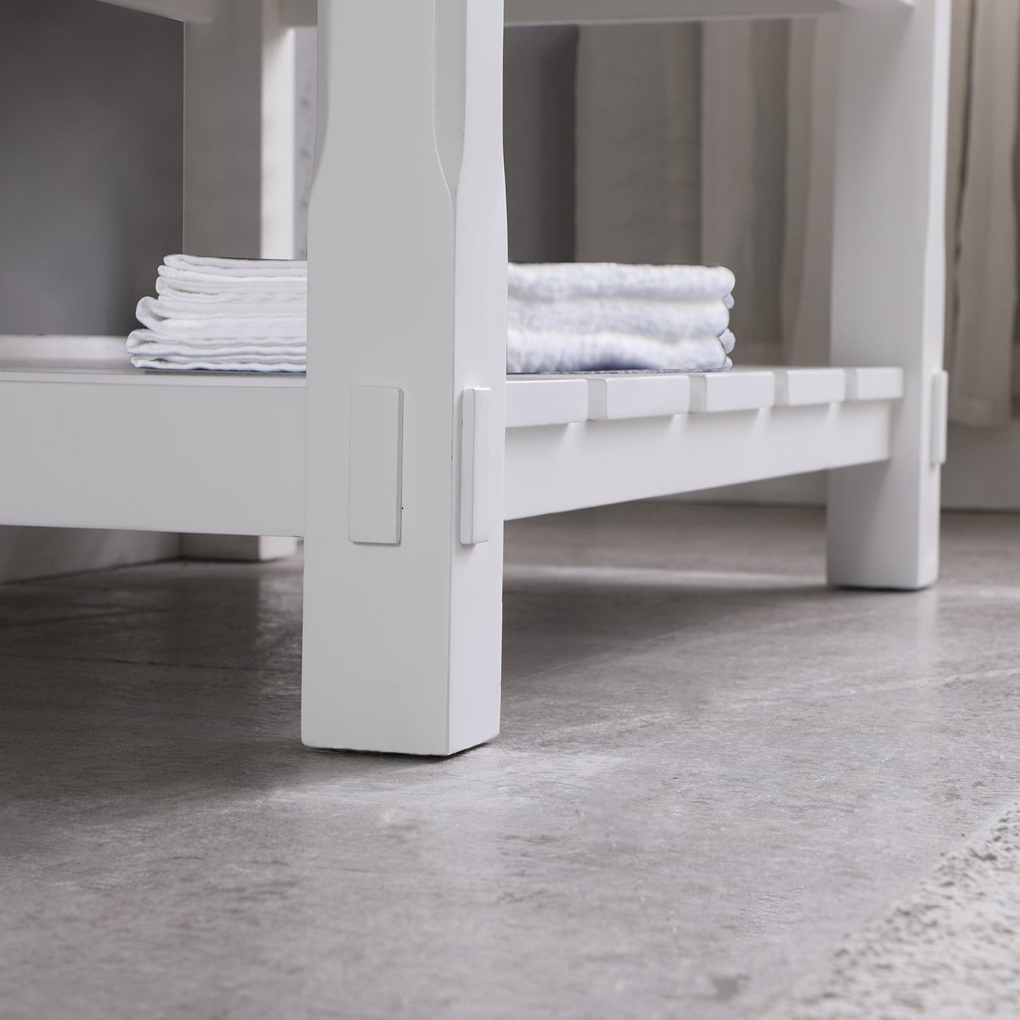 Georgia 36" Single Bathroom Vanity Set in White and Aosta White Composite Stone Top with White Farmhouse Basin with Mirror