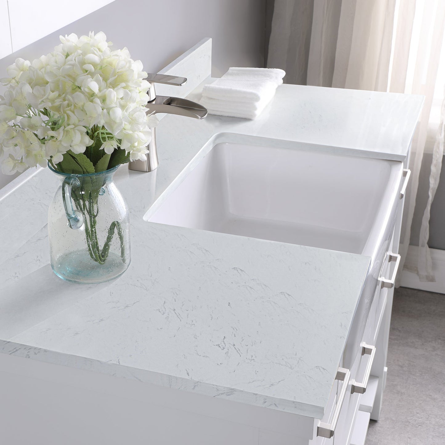 Georgia 48" Single Bathroom Vanity Set in White and Aosta White Composite Stone Top with White Farmhouse Basin with Mirror