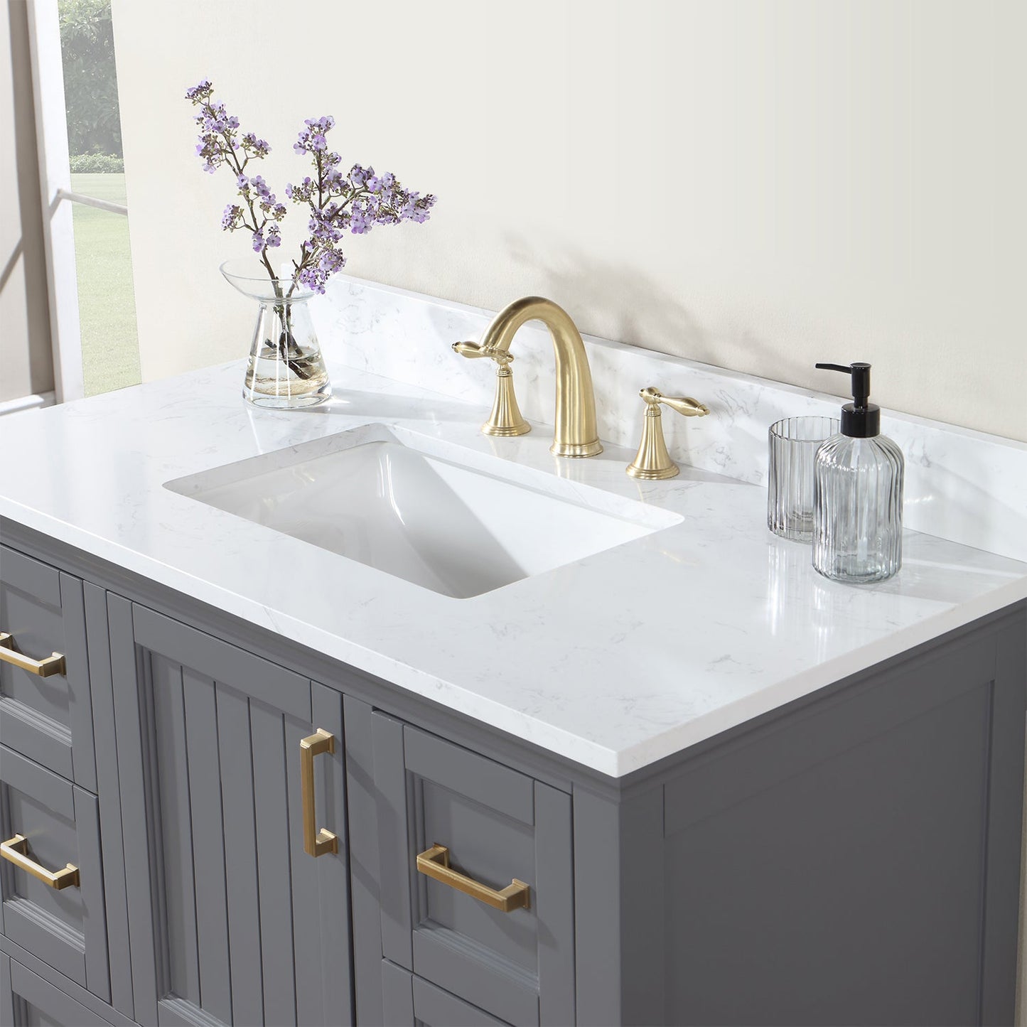 Isla 42" Single Bathroom Vanity Set in Gray and Aosta White Engineered Stone Countertop without Mirror