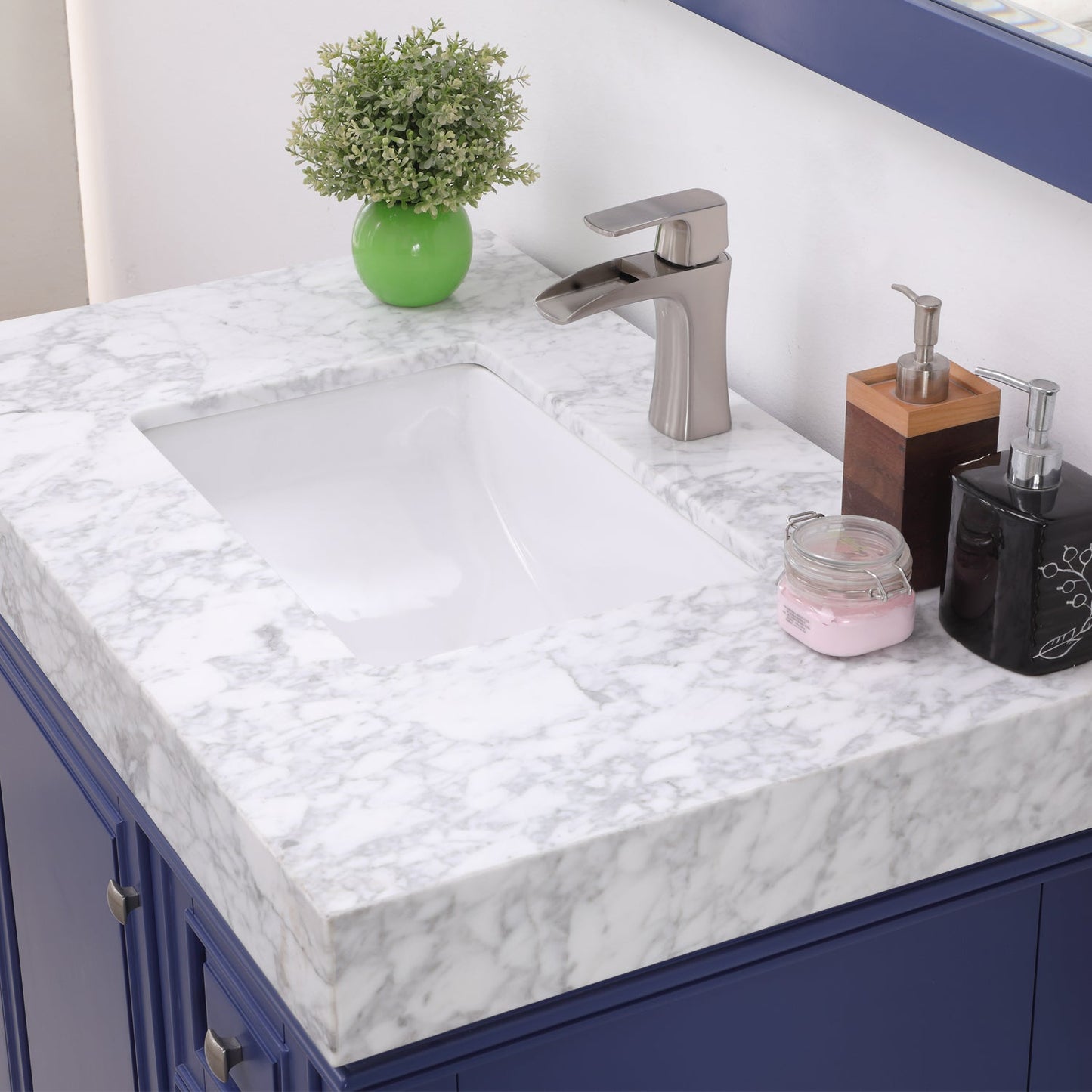 Jardin 36" Single Bathroom Vanity Set in Jewelry Blue and Carrara White Marble Countertop with Mirror