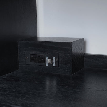 Bianco 60" Single Bathroom Vanity in Black Oak with Brushed Gold Support Base and White Engineered Stone Countertop with Mirror