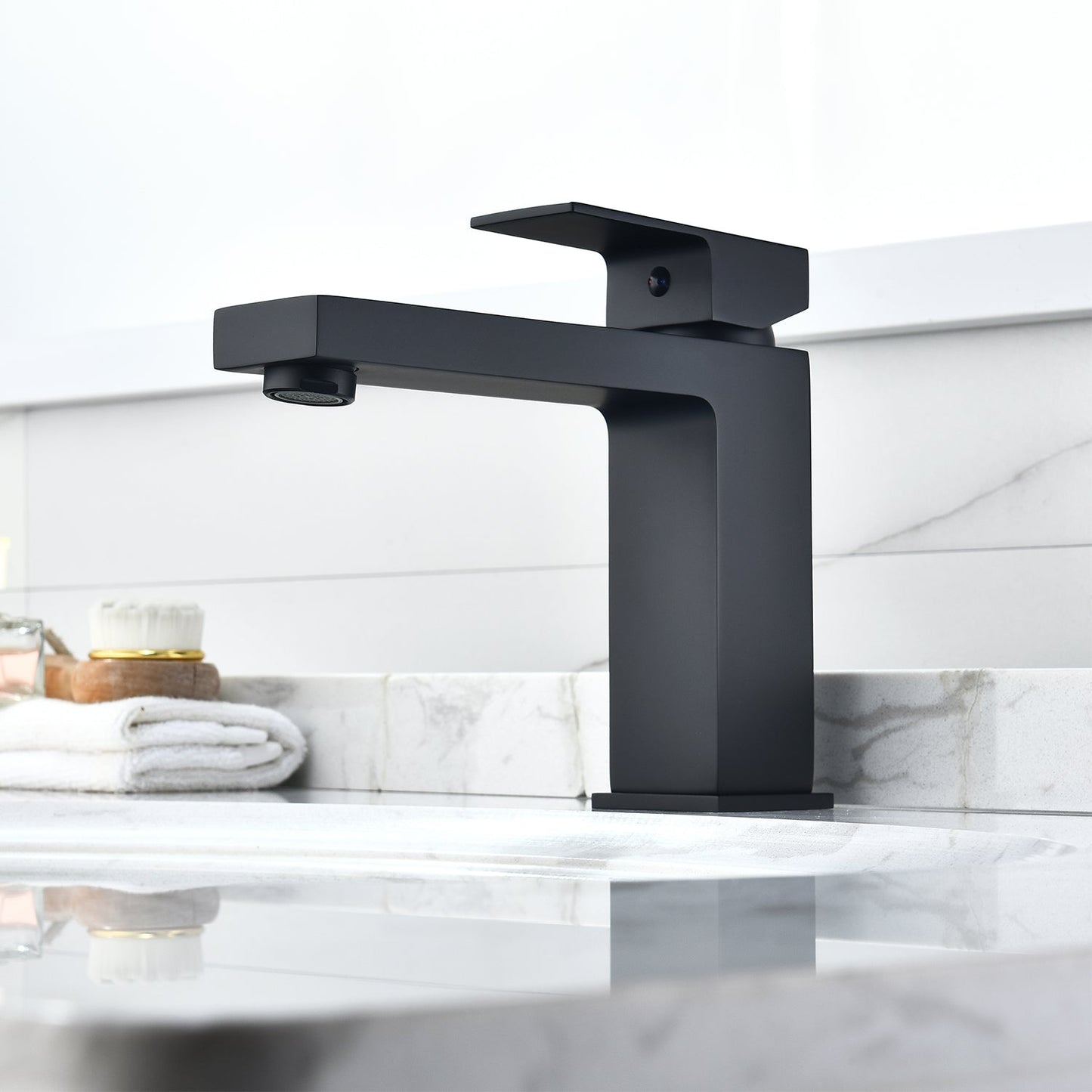 Aalst Single Hole Single Handle Bathroom Faucet in Matte Black