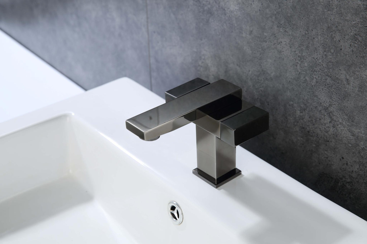 UPC FAUCET WITH DRAIN-GLOSSY BLACK