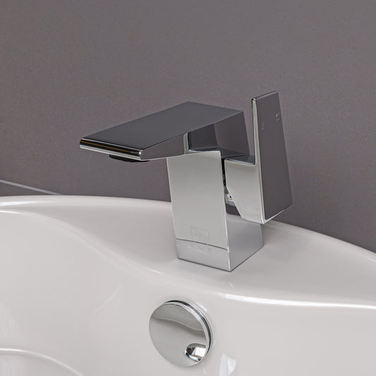 Polished Chrome Modern Single Hole Bathroom Faucet